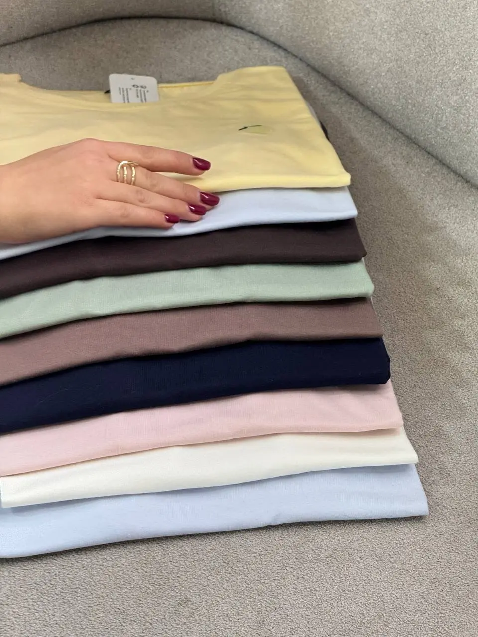 تیشرت زنانه گلدوزی آیسو آبنبات